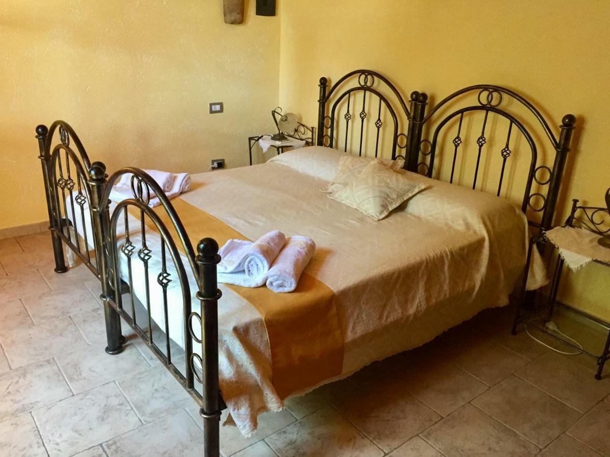 I Carrubi Guest House San Priamo Bagian luar foto